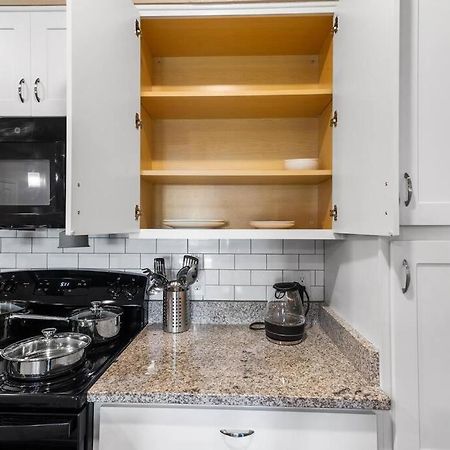 Elegant 2 Bedroom/2 Bath Condo With All Amenities ملبورن بيتش المظهر الخارجي الصورة